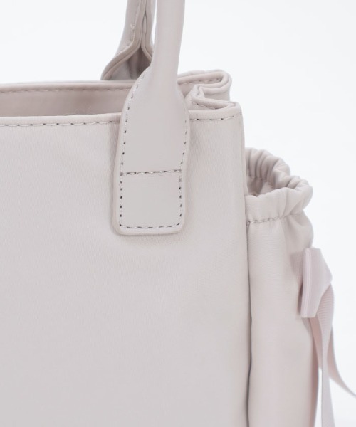 axes femme（アクシーズファム）の「リボン撥水ナイロンポシェット（ショルダーバッグ・レディース・グレイッシュベージュ/ネイビー・FREE）」の9枚目の写真
