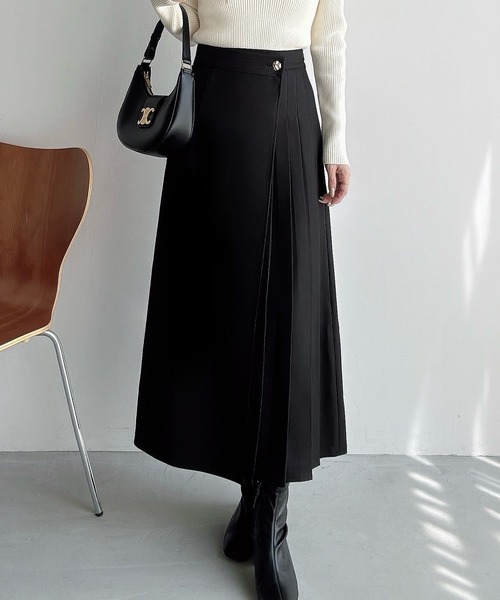 Meiru（メイル）の「プリーツラップミディアムスカート（スカート・レディース・ブラック/アイボリー/チャコール・MEDIUM/LARGE/SMALL）」の3枚目の写真