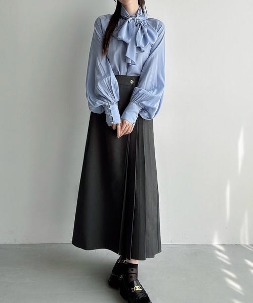 Meiru（メイル）の「プリーツラップミディアムスカート（スカート・レディース・ブラック/アイボリー/チャコール・MEDIUM/LARGE/SMALL）」の16枚目の写真