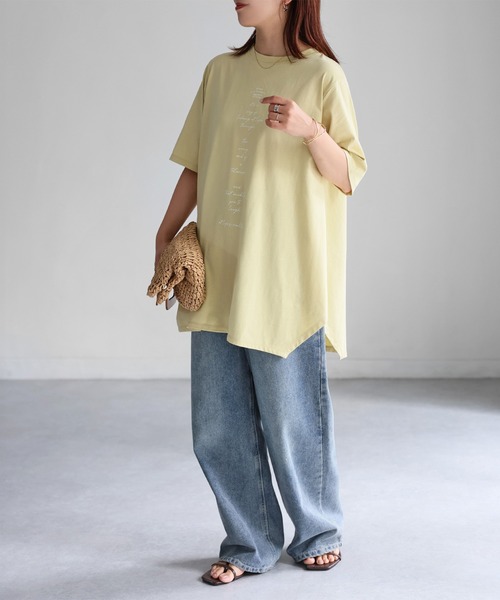 Riberry(リベリー)の「シルケット天竺ロゴプリントチュニックTシャツ(Tシャツ/カットソー・レディース・チャコールグレー/オフホワイト/イエロー・FREE)」の12枚目の写真