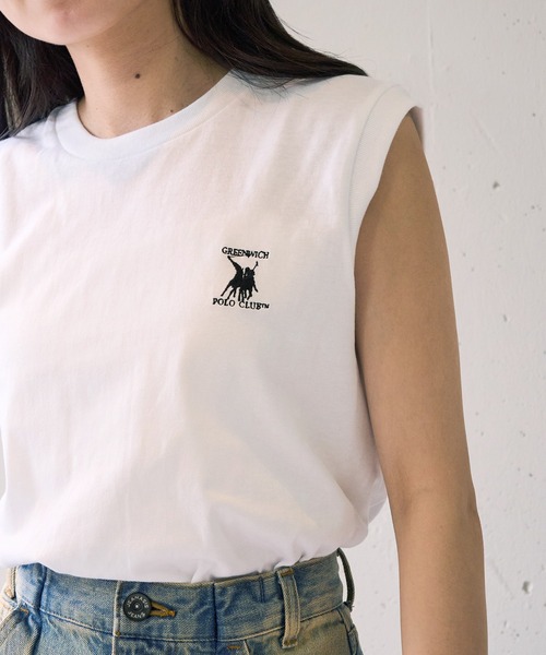 GREENWICH POLO CLUB(グリニッジポロクラブ)の「【GREENWICH POLO CLUB】別注 ワンポイント刺繍 ノースリーブトップス(Tシャツ/カットソー・レディース・ブラック/ホワイト系1/ホワイト・M)」の2枚目の写真