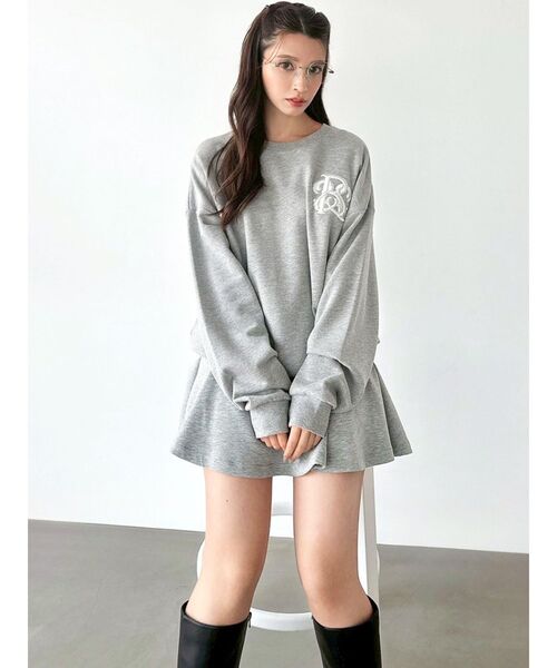 RESEXXY（リゼクシー）の「エンブロイダリースウェットトップス（スウェット・レディース・グレー/ブルー/ホワイト・FREE）」の6枚目の写真