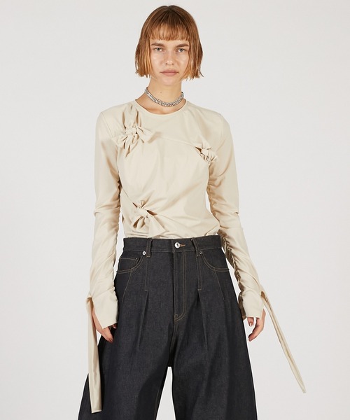 PRANK PROJECT（プランクプロジェクト）の「ノットシャーリングトップ / Knot Sharing Top（その他トップス・レディース・チャコールグレー/アイボリー/レッド・FREE）」の2枚目の写真