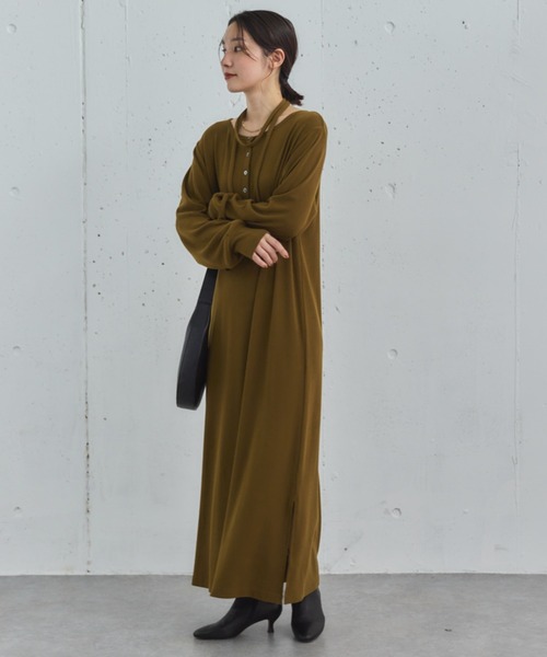 Doux archives(ドゥアルシーヴ)の「2WAYヘンリーネックリブワンピース(ワンピース・レディース・アイボリー/カーキ/チャコールグレー・38)」の9枚目の写真
