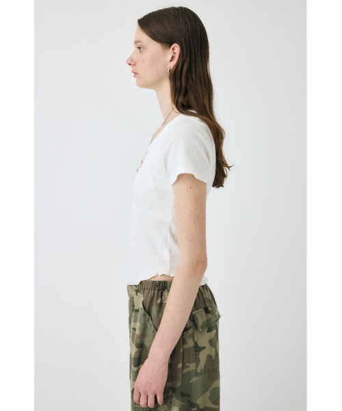 MOUSSY(マウジー)の「【EC・一部店舗限定】CUP IN トップス(Tシャツ/カットソー・レディース・ホワイト/ブラック・FREE)」の8枚目の写真