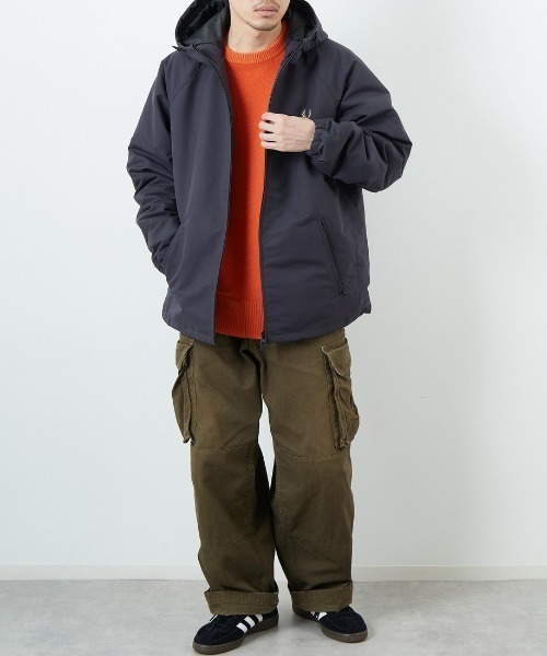 FRED PERRY（フレッドペリー）の「[FRED PERRY/フレッドペリー] 別注 パデッド フード刺繍シェルジャケット【追加】（ブルゾン・レディース・ダークグレー/ブラック・S/M/L/XL）」の12枚目の写真