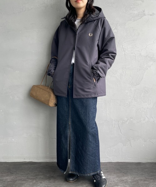 FRED PERRY/フレッドペリー] 別注 パデッド フード刺繍シェル