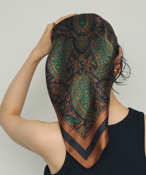 Trish（トリッシュ）の「アソートペイズリー柄スクエアスカーフ（ストール/ショール・レディース・ネイビー/オレンジ/ブラウン・FREE）」の14枚目の写真