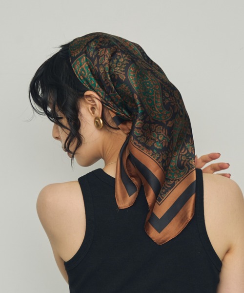 Trish（トリッシュ）の「アソートペイズリー柄スクエアスカーフ（ストール/ショール・レディース・ネイビー/オレンジ/ブラウン・FREE）」の16枚目の写真