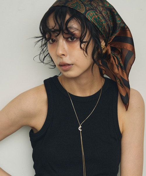 Trish（トリッシュ）の「アソートペイズリー柄スクエアスカーフ（ストール/ショール・レディース・ネイビー/オレンジ/ブラウン・FREE）」の17枚目の写真