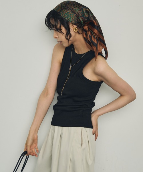 Trish（トリッシュ）の「アソートペイズリー柄スクエアスカーフ（ストール/ショール・レディース・ネイビー/オレンジ/ブラウン・FREE）」の18枚目の写真