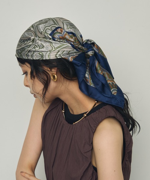 Trish（トリッシュ）の「アソートペイズリー柄スクエアスカーフ（ストール/ショール・レディース・ネイビー/オレンジ/ブラウン・FREE）」の12枚目の写真