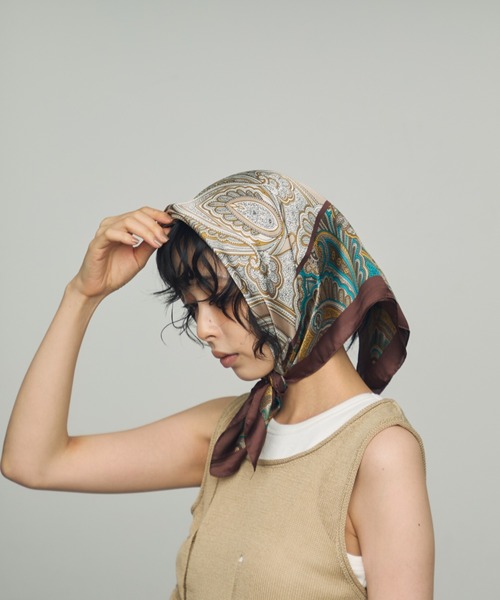 Trish（トリッシュ）の「アソートペイズリー柄スクエアスカーフ（ストール/ショール・レディース・ネイビー/オレンジ/ブラウン・FREE）」の21枚目の写真