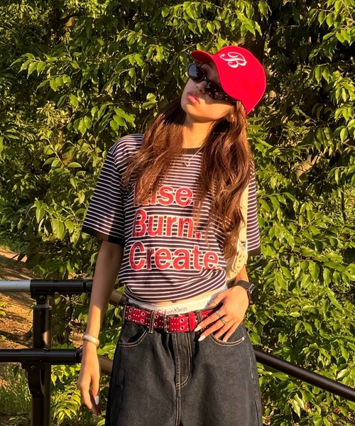 INTER FACTORY（インターファクトリー）の「SARA - ボーダーT（Tシャツ/カットソー・レディース・ブラウン/ブラック・FREE）」の15枚目の写真