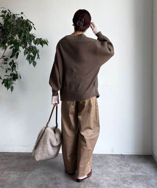 DouDou（ドゥドゥ）の「フロントジップニット（ニット/セーター・レディース・モカ/チャコールグレー/ブラック/アイボリー・FREE）」の10枚目の写真