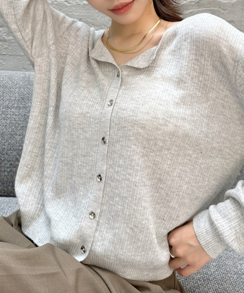 Ada.(エイダ)の「クルーネック リブ ショート カーディガン(カーディガン/ボレロ・レディース・グレー/オフホワイト/ブラック/レッド・FREE)」の3枚目の写真