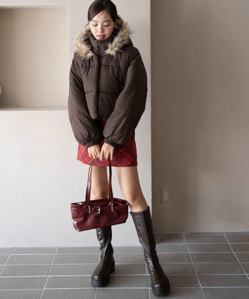 WEGO（ウィゴー）の「WEGO/【25年秋冬新作】2WAYファーフード 中綿ショートブルゾン（ダウンジャケット/コート・レディース・ブラック/ブラウン/ホワイト・SMALL/MEDIUM）」の19枚目の写真