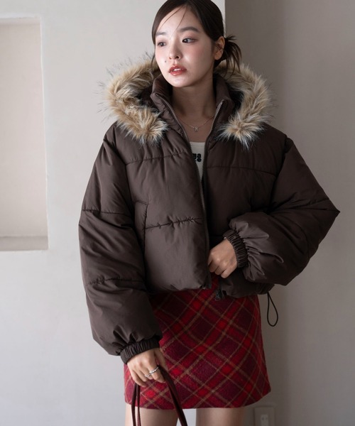 WEGO（ウィゴー）の「WEGO/【25年秋冬新作】2WAYファーフード 中綿ショートブルゾン（ダウンジャケット/コート・レディース・ブラック/ブラウン/ホワイト・SMALL/MEDIUM）」の17枚目の写真