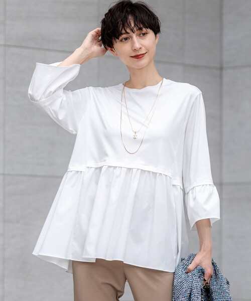 23区 S(ニジュウサンクチイサイサイズ)の「【洗える】シルキータフタコンビ ペプラム カットソー(Tシャツ/カットソー・レディース・ホワイト系/ブラック系/黄土色系/スカイブルー系・32)」の2枚目の写真