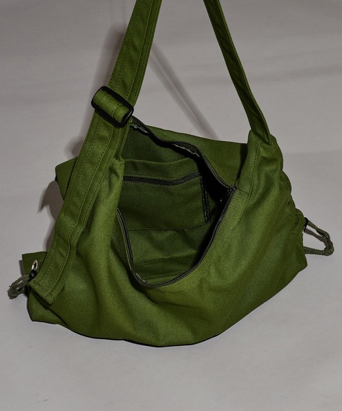 BLANK　（ブランク）の「Color duffel bag / カラーダッフルバッグ（ショルダーバッグ・レディース・カーキ・FREE）」の6枚目の写真