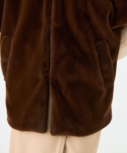 BALLSEY（ボールジィ）の「スムースファー フーディーポンチョ（その他アウター・レディース・ダークブラウン/ダークグレー・36）」の11枚目の写真