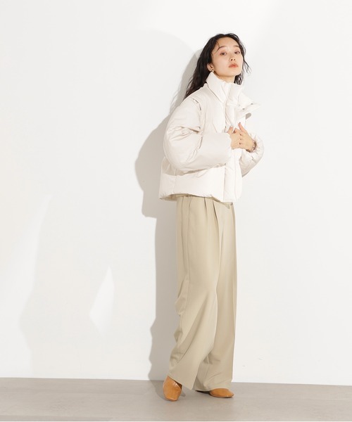 N.(N. Natural Beauty Basic)(エヌエヌナチュラルビューティーベーシック)の「【袖取り外し可能】2WAYショートダウン(ダウンジャケット/コート・レディース・ブラック/オフホワイト・MEDIUM/SMALL)」の6枚目の写真