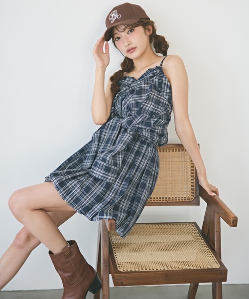 REDYAZEL(レディアゼル)の「マルチWAYチェックブラウス×バルーンスカートセットアップ(セットアップ・レディース・ホワイト系その他/ベージュ系その他/ブルー系その他・FREE)」の5枚目の写真