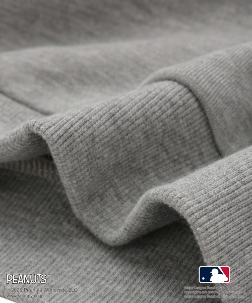 MLB(メジャーリーグベースボール)の「【PEANUTS×MLB COLLECTION by ROPE' PICNIC】スウェット(スウェット・キッズ・ライトグレー/ブラウン/チャコールグレー・L/S/M)」の12枚目の写真