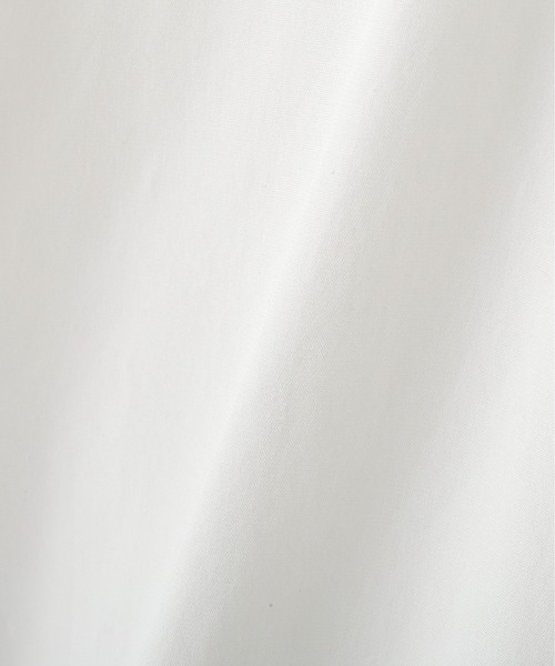 MHL.（エムエイチエル）の「GARMENT DYE COTTON SHIRTING（シャツ/ブラウス・メンズ・ホワイト/ブルー・SMALL/MEDIUM/LARGE）」の5枚目の写真