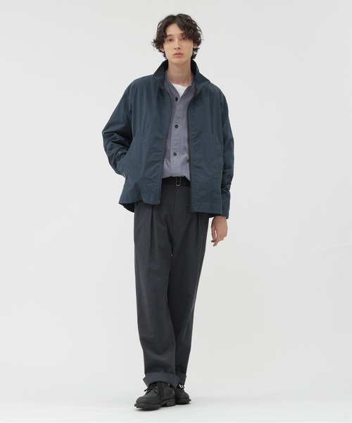 MHL.（エムエイチエル）の「GARMENT DYE COTTON SHIRTING（シャツ/ブラウス・メンズ・ホワイト/ブルー・SMALL/MEDIUM/LARGE）」の8枚目の写真