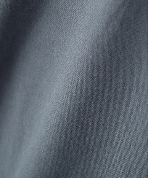 MHL.（エムエイチエル）の「GARMENT DYE COTTON SHIRTING（シャツ/ブラウス・メンズ・ホワイト/ブルー・SMALL/MEDIUM/LARGE）」の11枚目の写真