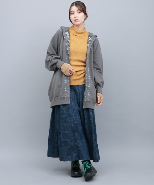 チチカカ(チチカカ)の「ミルパ刺繍ドルマンジップパーカー(パーカー・レディース・レッド/オフホワイト/チャコールグレー・FREE)」の5枚目の写真