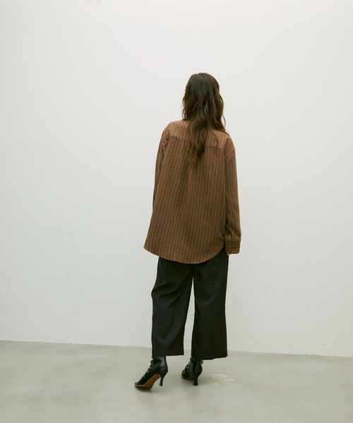 Lutim by u(ルチバイユー)の「Ethical suede over shirt / エシカルスエードオーバーシャツ(シャツ/ブラウス・レディース・ベージュ/ブラウン/ブルー・FREE)」の10枚目の写真