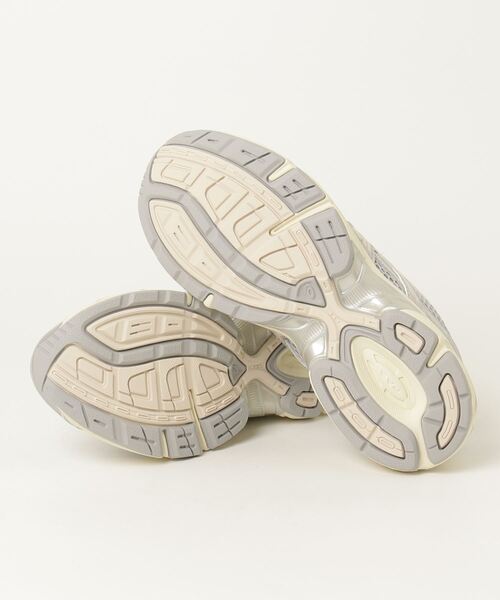 ASICS(アシックス)の「GEL-1130 / ゲル1130(スニーカー・レディース・グレー×ホワイト・27.5/25.5/24.5/28.5/23.5/24/25/28/26.5/26/27/23)」の13枚目の写真