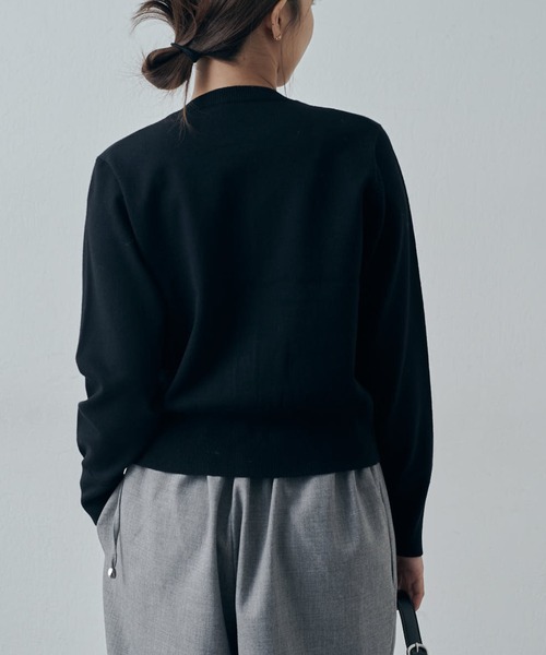 Lui's(ルイス)の「襟タックデザインウール混カーディガン(カーディガン/ボレロ・レディース・レッド/ブラック/グレー・FREE)」の5枚目の写真