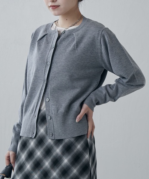 Lui's(ルイス)の「襟タックデザインウール混カーディガン(カーディガン/ボレロ・レディース・レッド/ブラック/グレー・FREE)」の18枚目の写真