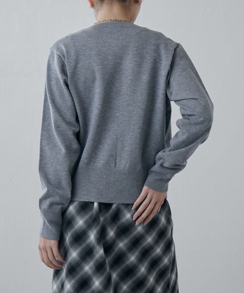 Lui's(ルイス)の「襟タックデザインウール混カーディガン(カーディガン/ボレロ・レディース・レッド/ブラック/グレー・FREE)」の20枚目の写真