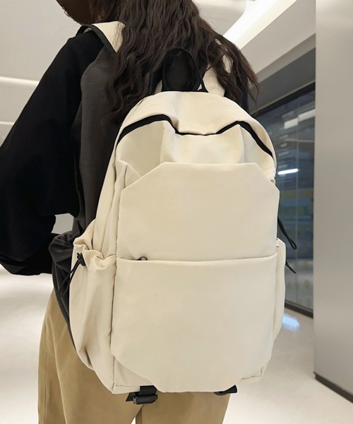 Miniministore(ミニミニストア)の「リュックサック ユニセックス 大容量A4(バックパック/リュック・レディース・ブラック/ベージュ/アイボリー・FREE)」の1枚目の写真