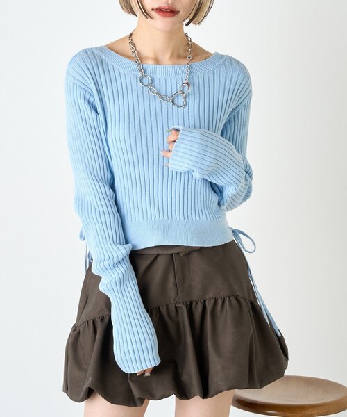 w closet（ダブルクローゼット）の「ドロストショートニット（ニット/セーター・レディース・ブルー/アイボリー/グリーン/レッド/イエロー/ネイビー・FREE）」の4枚目の写真