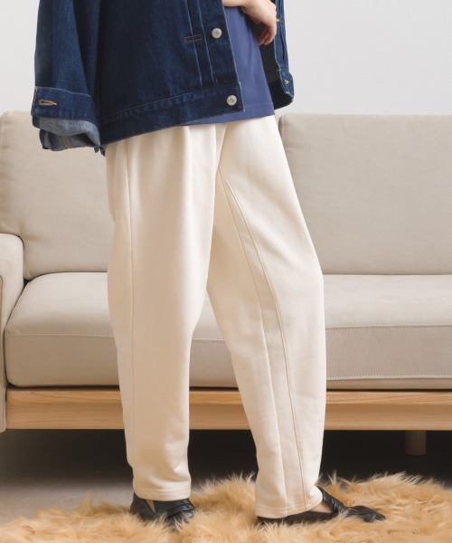 OMNES（オムネス）の「テック裏毛タックスウェットテーパードパンツ（スウェットパンツ・レディース・ホワイト/ブラック/グレー/ダークグレー・FREE）」の2枚目の写真