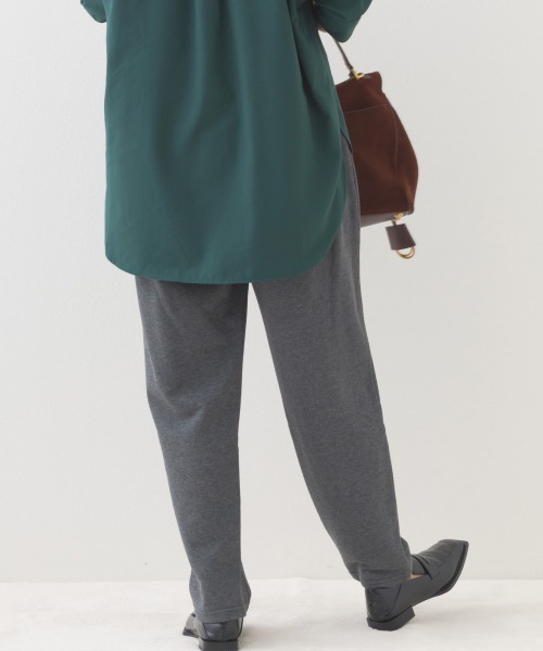 テック裏毛タックスウェットテーパードパンツ（スウェットパンツ