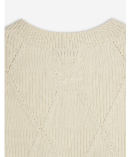 Maison Kitsune（メゾンキツネ）の「TEXTURED WOOL ARGYLE JUMPER（ニット/セーター・メンズ・アイボリー・XS/S/M/L/XL）」の2枚目の写真