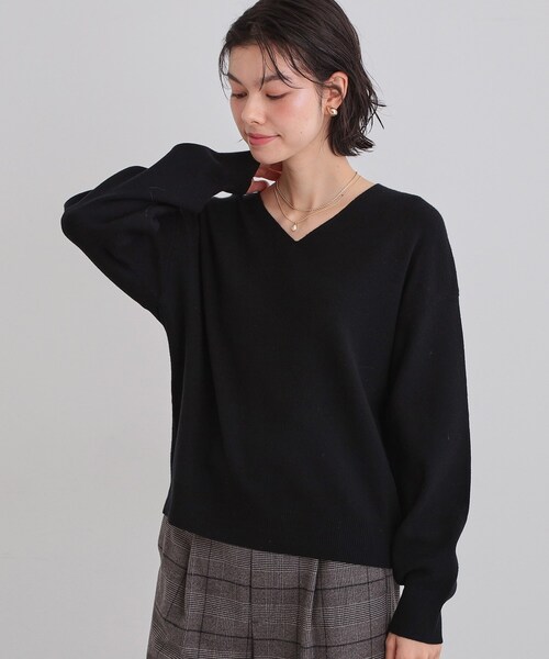 すっきりシルエットが叶う】大人のためのVネックニット/毛玉になり