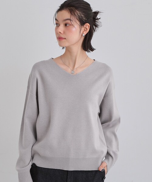 すっきりシルエットが叶う】大人のためのVネックニット/毛玉になり