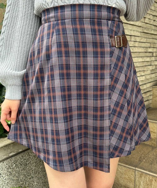 F i.n.t（フィント）の「ラップ風アシメチェックミニスカート/fint フィント（スカート・レディース・ネイビー/ブラウン・FREE）」の5枚目の写真