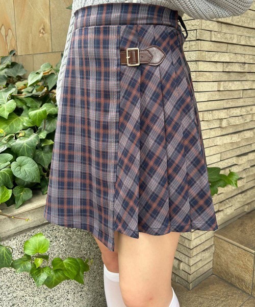 F i.n.t（フィント）の「ラップ風アシメチェックミニスカート/fint フィント（スカート・レディース・ネイビー/ブラウン・FREE）」の9枚目の写真