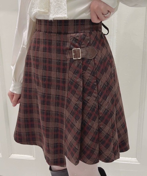 F i.n.t（フィント）の「ラップ風アシメチェックミニスカート/fint フィント（スカート・レディース・ネイビー/ブラウン・FREE）」の21枚目の写真