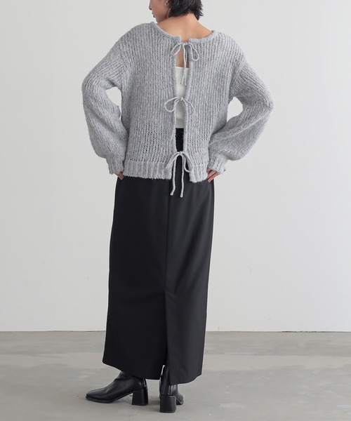 for/c(フォーシー)の「前後2WAモヘアライクYリボンニット【サスティナブル】(ニット/セーター・レディース・オフホワイト/グレー・M/L)」の8枚目の写真