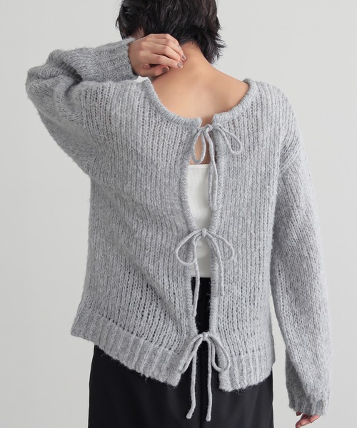 for/c(フォーシー)の「前後2WAモヘアライクYリボンニット【サスティナブル】(ニット/セーター・レディース・オフホワイト/グレー・M/L)」の5枚目の写真