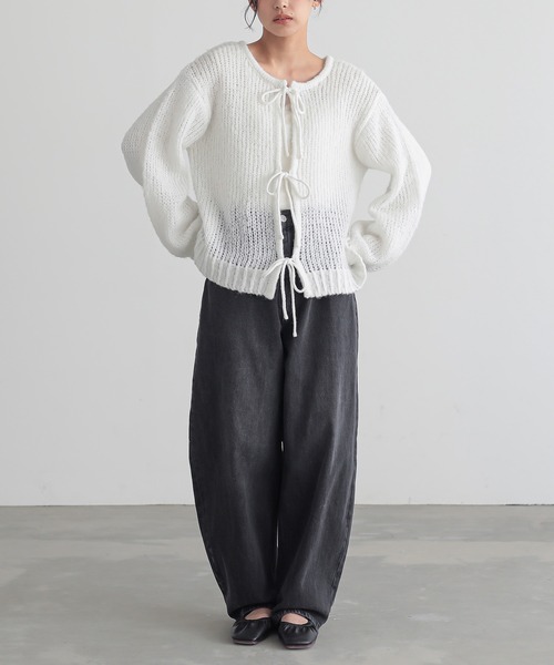 for/c(フォーシー)の「前後2WAモヘアライクYリボンニット【サスティナブル】(ニット/セーター・レディース・オフホワイト/グレー・M/L)」の19枚目の写真